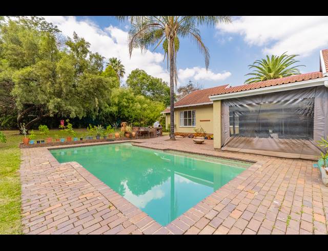 3 BEDROOM HOUSE FOR SALE IN DOUGLASDALE